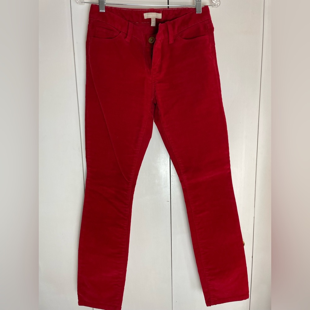 Banana Republic straight legged corduroy in red. Size 25P